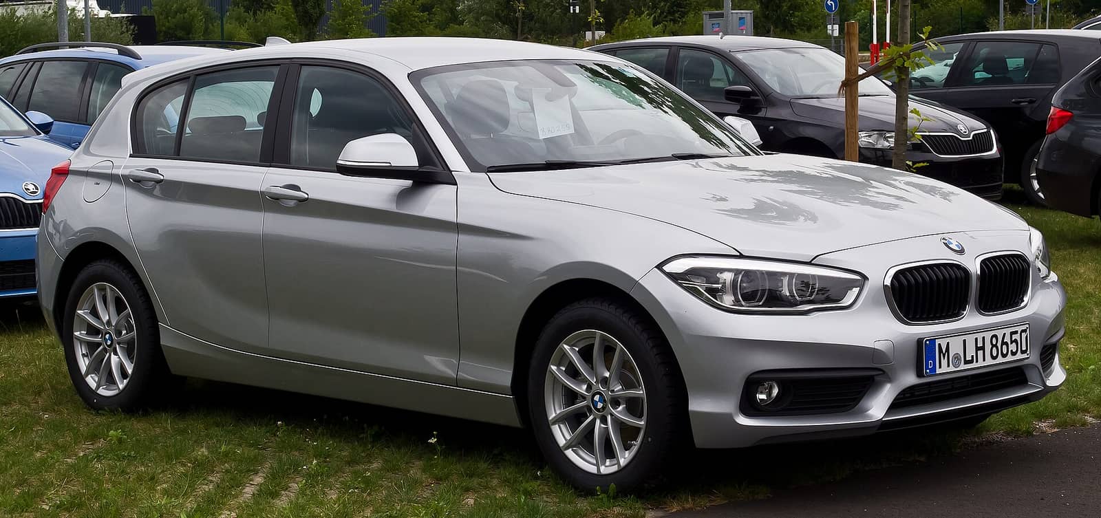 Silver BMW 116i, front three-quarter view