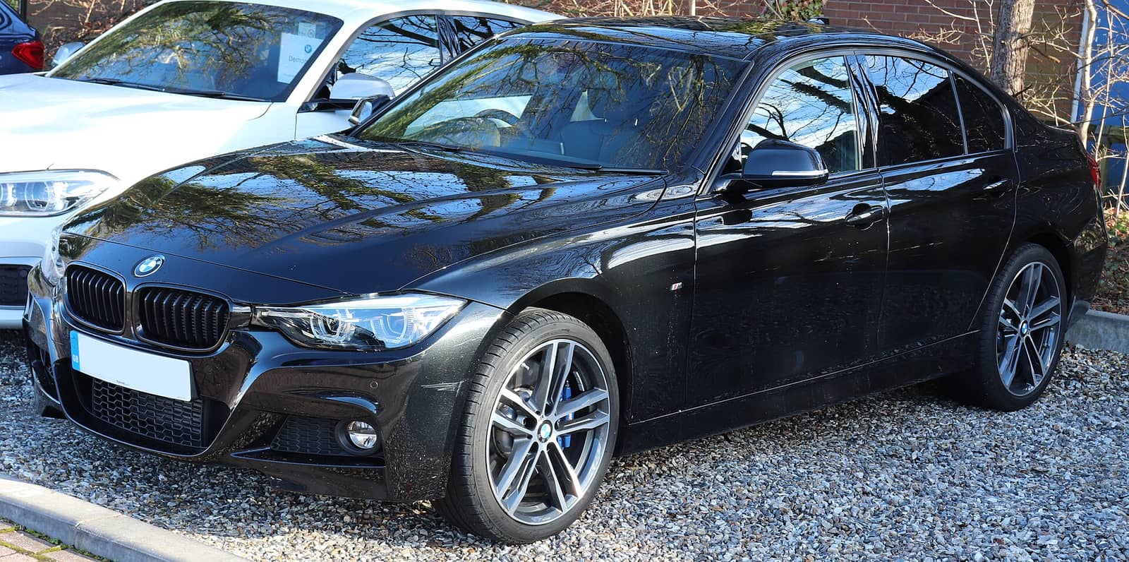 Black BMW 335d xDrive M Sport Shadow Edition, front three-quarter view